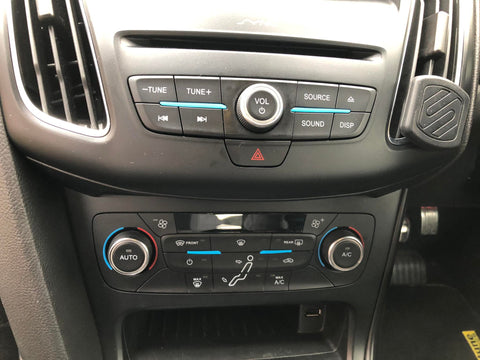 Focus MK3.5 Facelift Heater and Stereo Dress up kit